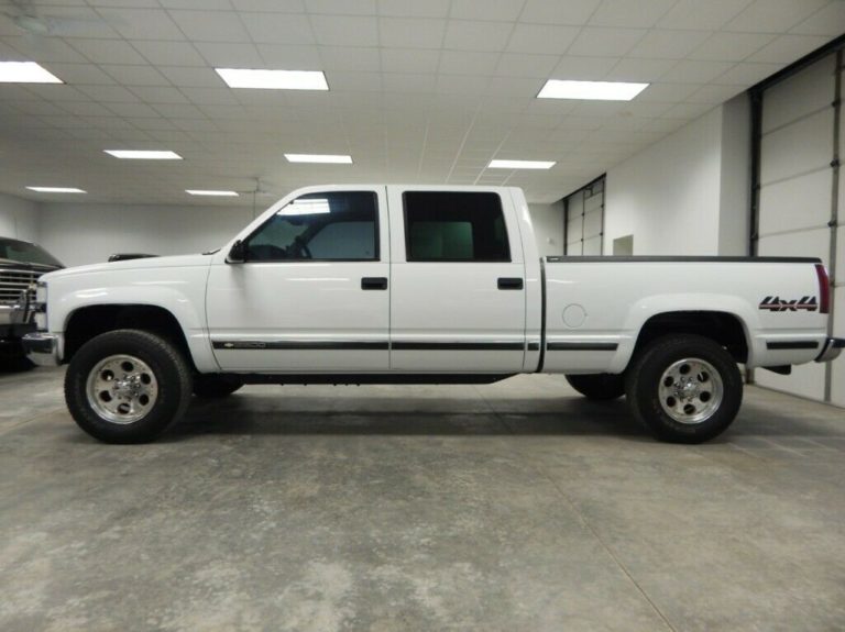 2000 Chevrolet C/K Pickup 2500 The Toy Shed Trucks