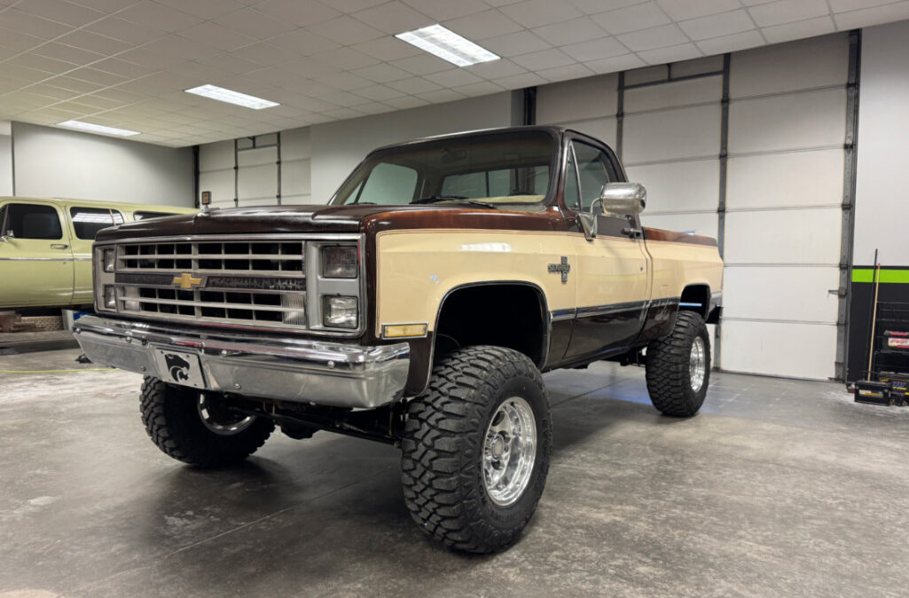 1987 Chevrolet V10 (1)