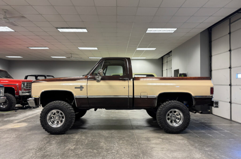 1987 Chevrolet V10 (2)