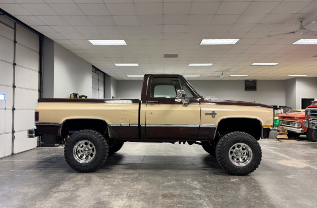 1987 Chevrolet V10 (5)