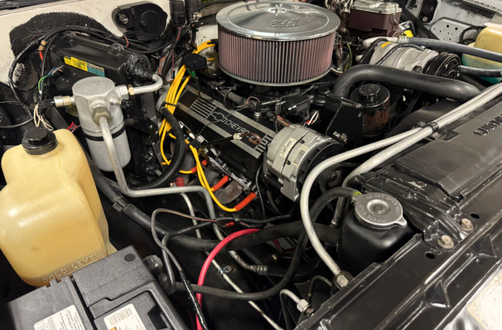 1989 Chevrolet 3500 Crew Cab Dually (15)