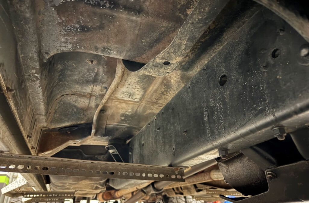 1989 Chevrolet 3500 Crew Cab Dually (23)