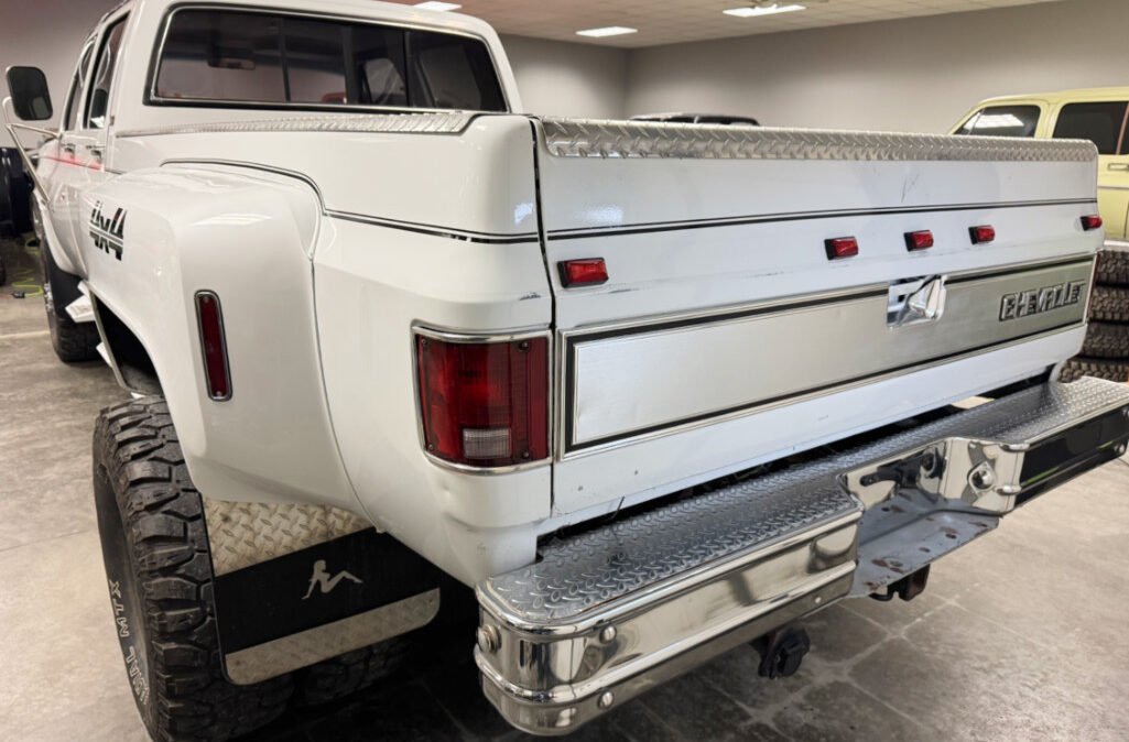 1989 Chevrolet 3500 Crew Cab Dually (3)