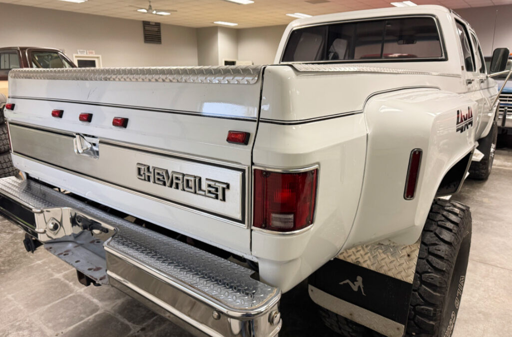 1989 Chevrolet 3500 Crew Cab Dually (6)