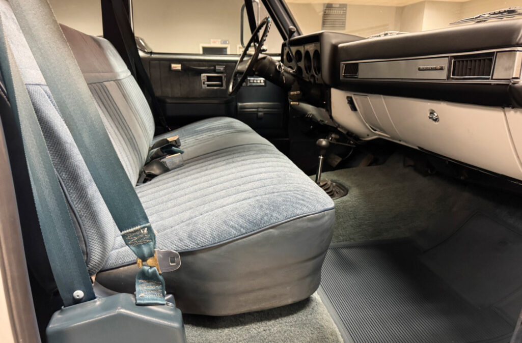 1989 Chevrolet 3500 Crew Cab Dually (8)