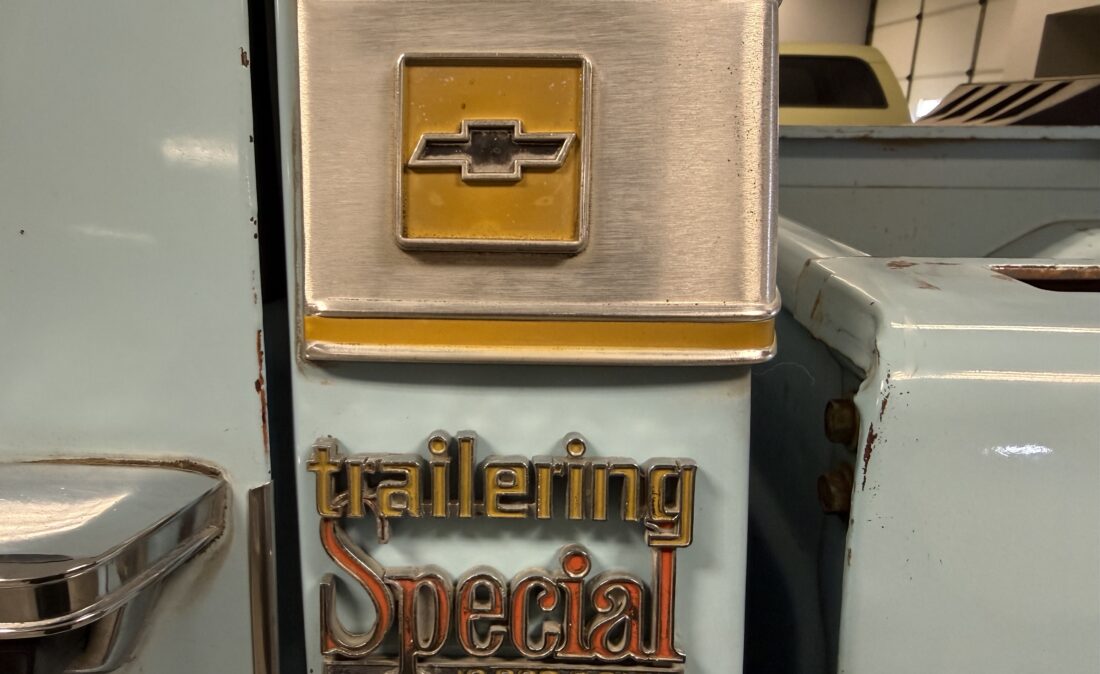 1977 Chevrolet K30 (22)