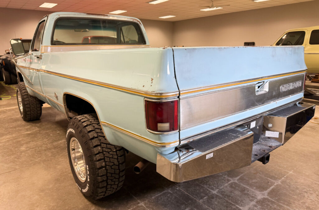 1977 Chevrolet K30 (3)