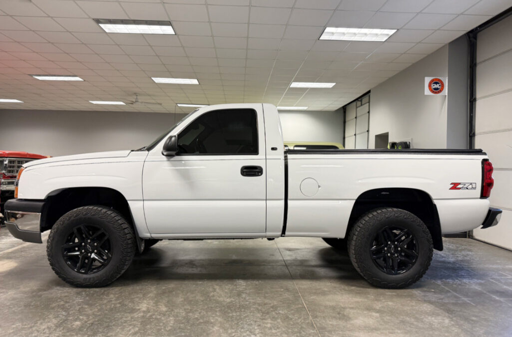 2004 Chevrolet 1500 (2)