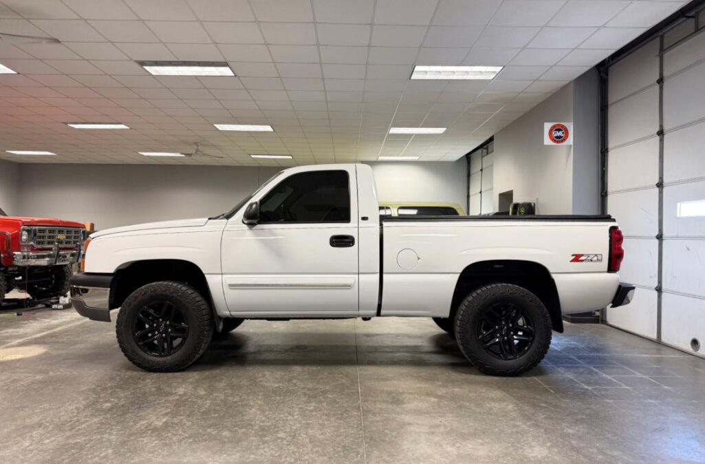 2004 Chevrolet 1500 (2)