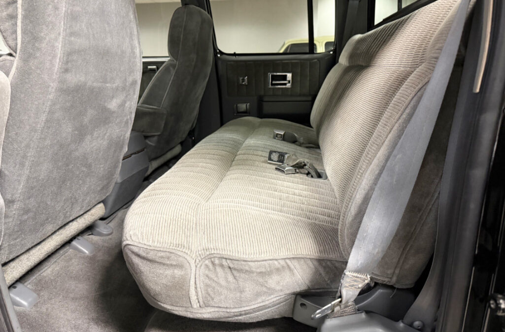 1991 Chevrolet V3500 Crew Cab (11)