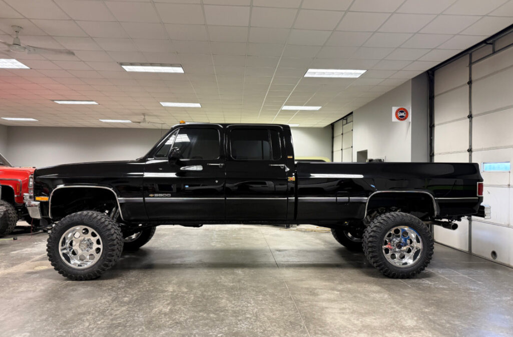 1991 Chevrolet V3500 Crew Cab (2)