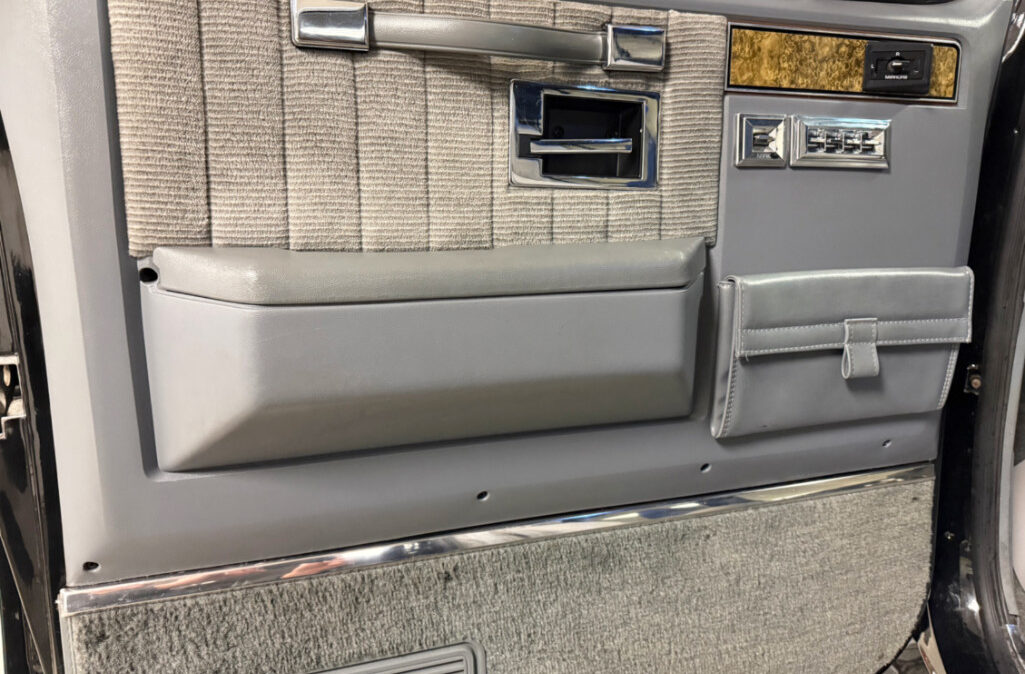 1991 Chevrolet V3500 Crew Cab (8)
