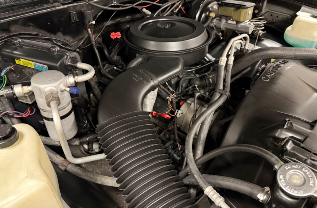 1988 Chevrolet Suburban (15)