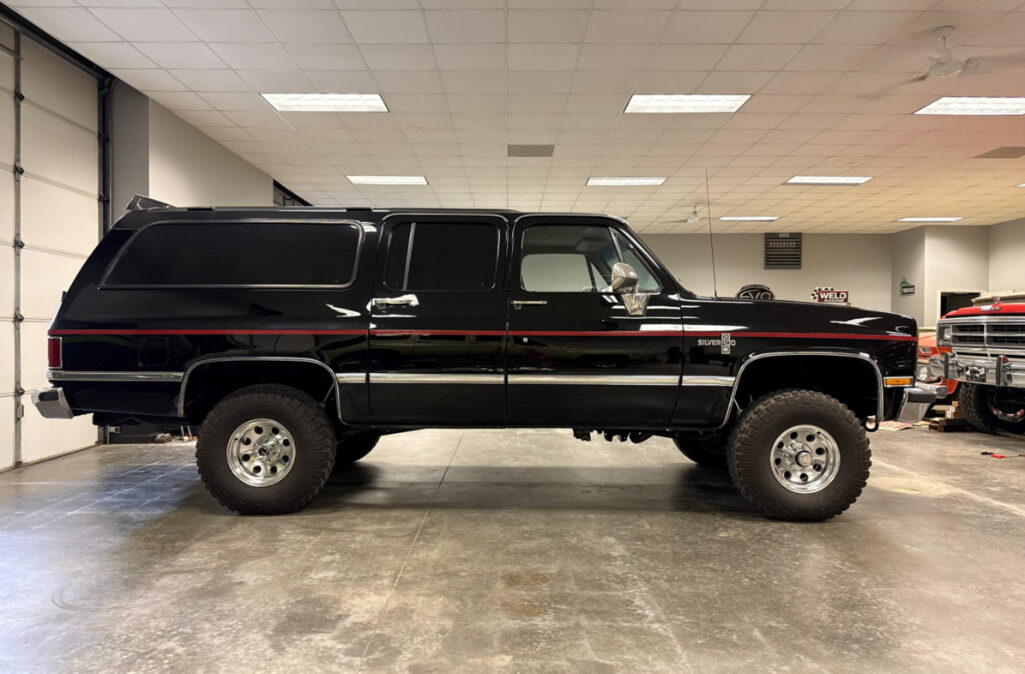 1988 Chevrolet Suburban (5)