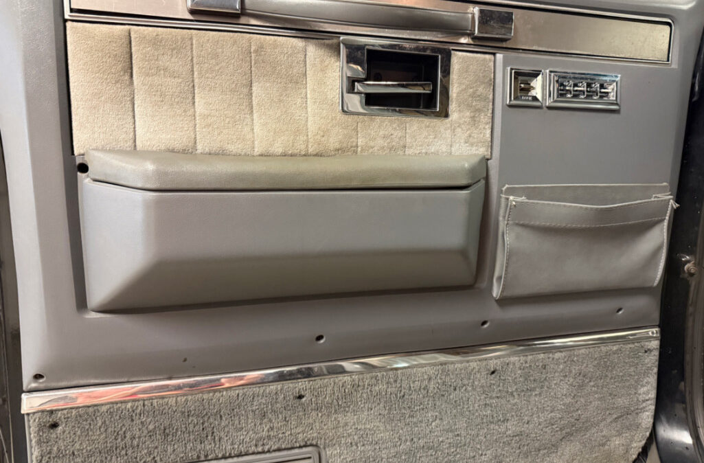 1988 Chevrolet Suburban (9)