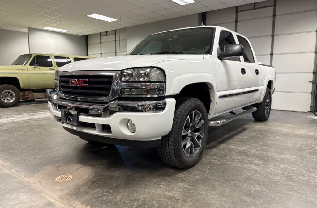 2006 GMC 1500 Crew Cab (1)