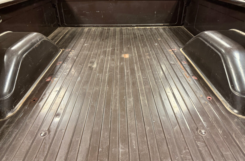 1985 Chevrolet K30 Dually (10)